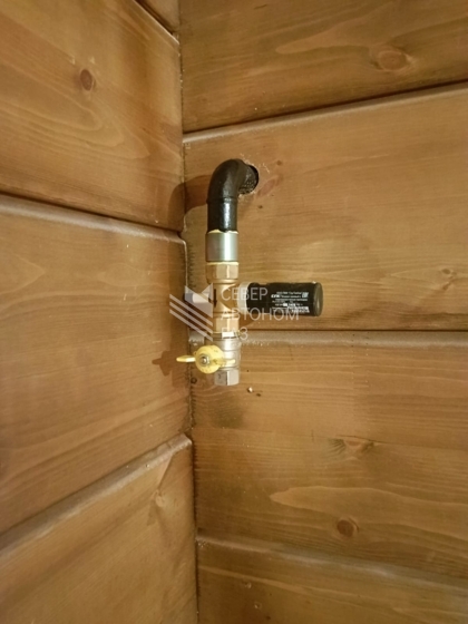 Монтаж  двух газгольдеров  10000 л  в Приозерском районе, КП Сосны 11