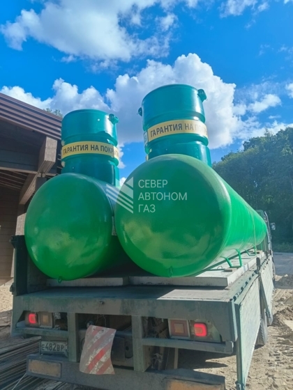 Монтаж  двух газгольдеров  10000 л  в Приозерском районе, КП Сосны 0