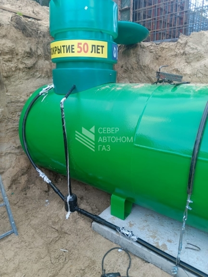 Монтаж  двух газгольдеров  10000 л  в Приозерском районе, КП Сосны 6