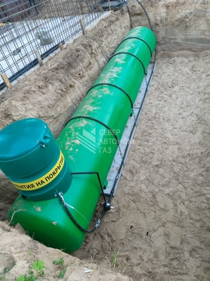 Монтаж  двух газгольдеров  10000 л  в Приозерском районе, КП Сосны 4